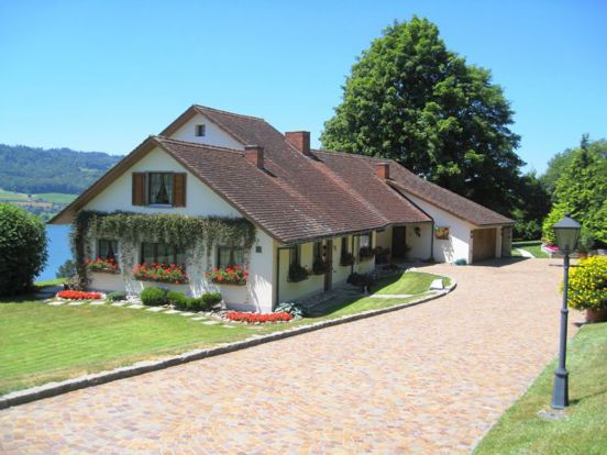 >Landhaus-Villa mit Park | Seengen