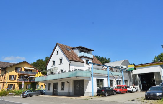 >Wohn- und Geschäftshaus | Muhen